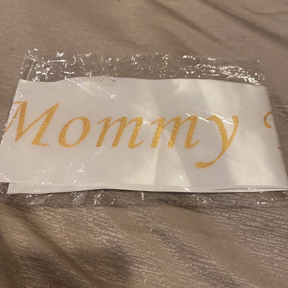 Brand new “Mommy to be” party sash - Picture 5 of 6